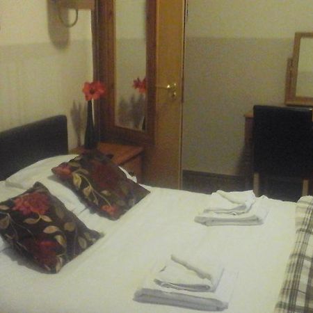 Dillwyn'S Hotel Pontardawe Buitenkant foto